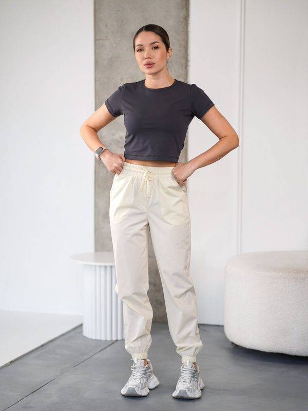 Спортивные женские брюки TENCEL летние джогеры из хлопковой плащевки Белые айвори